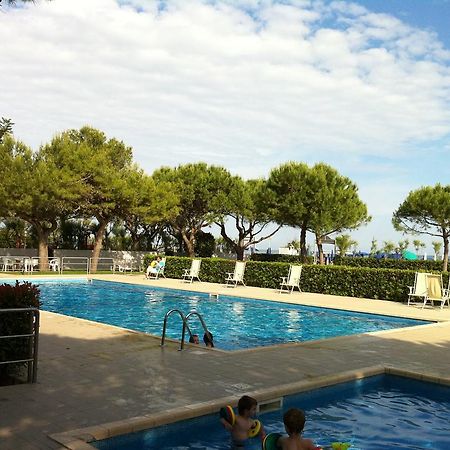 Residence Garden -Walterigato Apartments Solo Per Famiglie Jesolo Extérieur photo
