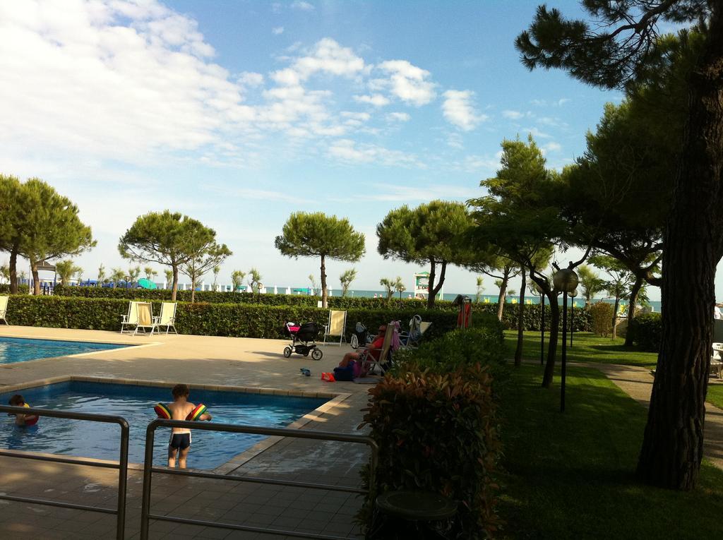 Residence Garden -Walterigato Apartments Solo Per Famiglie Jesolo Extérieur photo