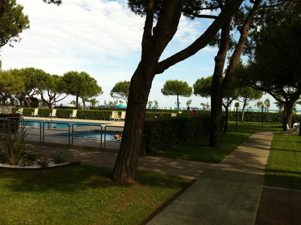 Residence Garden -Walterigato Apartments Solo Per Famiglie Jesolo Extérieur photo